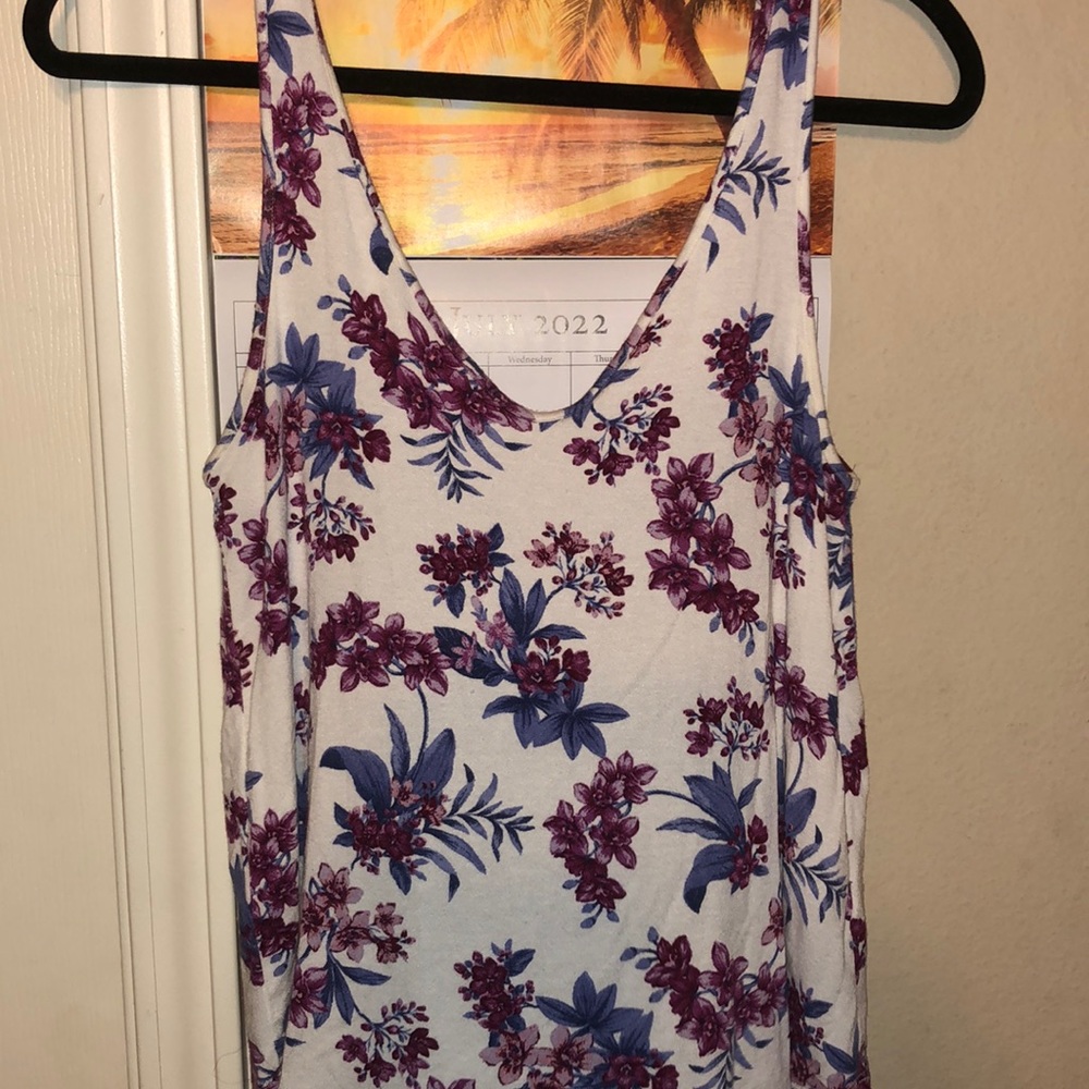soft and sexy american eagle floral tops